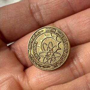 1980s Martin Marietta Energy System Atomic Symbol Lapel Pin Excellence Award VTG